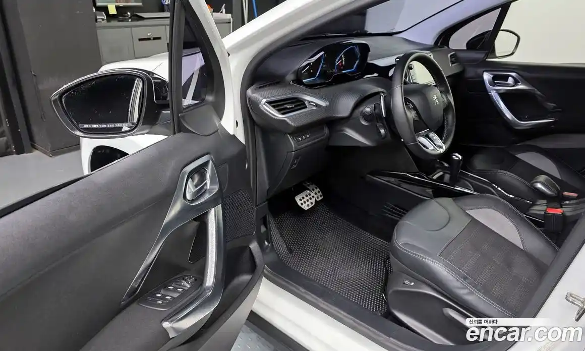 Peugeot 2008 2016 1.6 гидро в Москве № 305658, фото 10