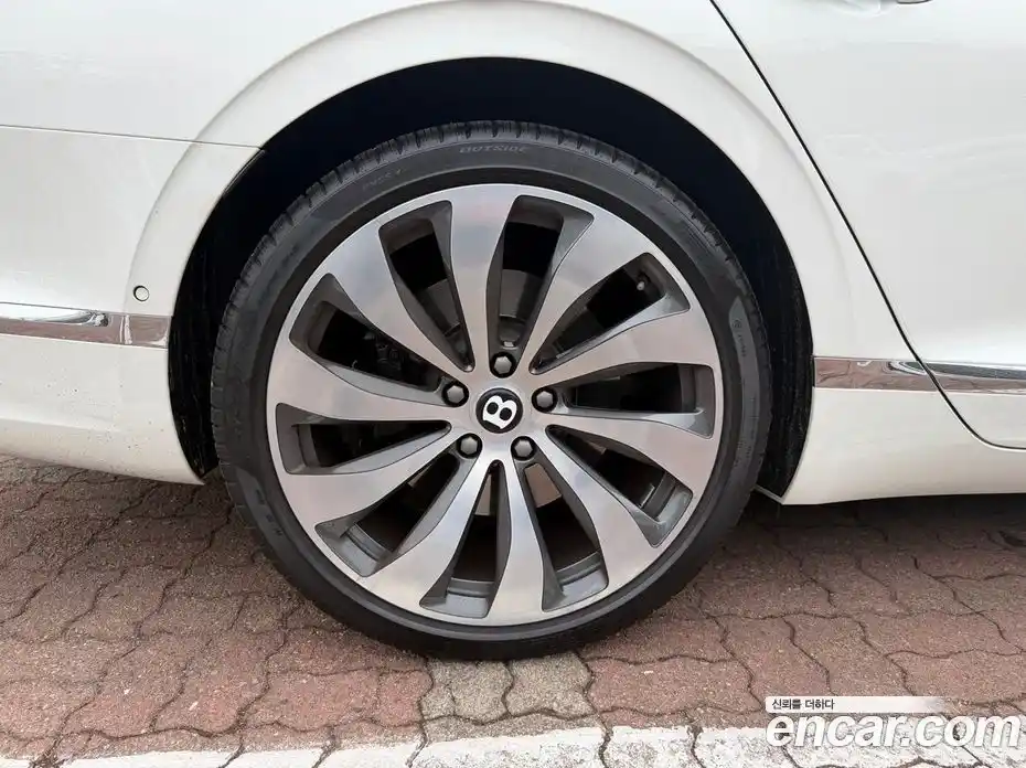 Bentley Flying Spur 2022 4.0 гидро в Москве № 307191, фото 5