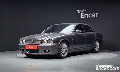 Jaguar XJ, 2008