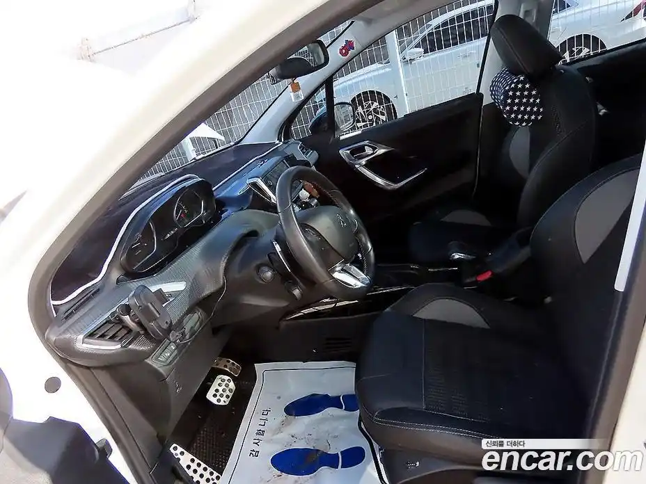 Peugeot 2008 2015 1.6 гидро в Москве № 322033, фото 5