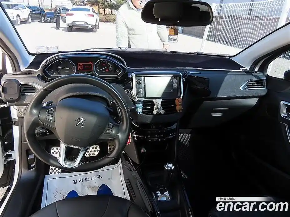 Peugeot 2008 2015 1.6 гидро в Москве № 322033, фото 7