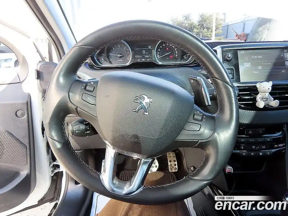 Peugeot 2008 2015 1.6 гидро в Москве № 322033, фото 8