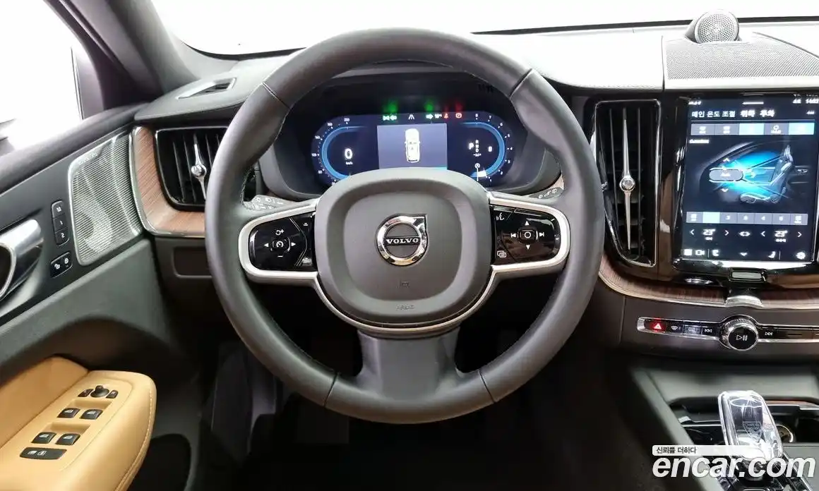 Volvo XC60 2025 2.0 гидро в Москве № 325992, фото 13