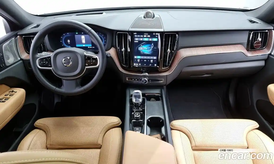 Volvo XC60 2025 2.0 гидро в Москве № 325992, фото 7