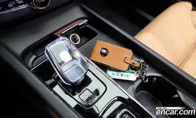 Volvo XC60 2025 2.0 гидро в Москве № 325992, миниатюра 9