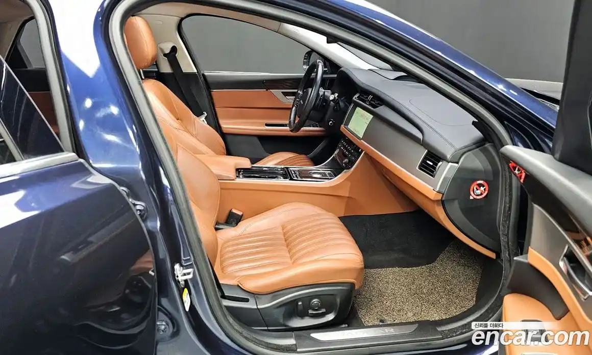 Jaguar XF 2017 3.0 гидро в Москве № 335802, фото 11