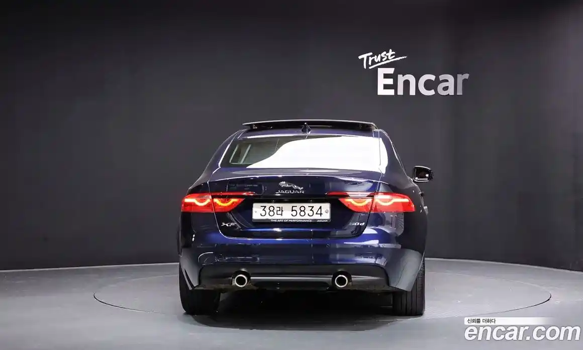 Jaguar XF 2017 3.0 гидро в Москве № 335802, фото 4