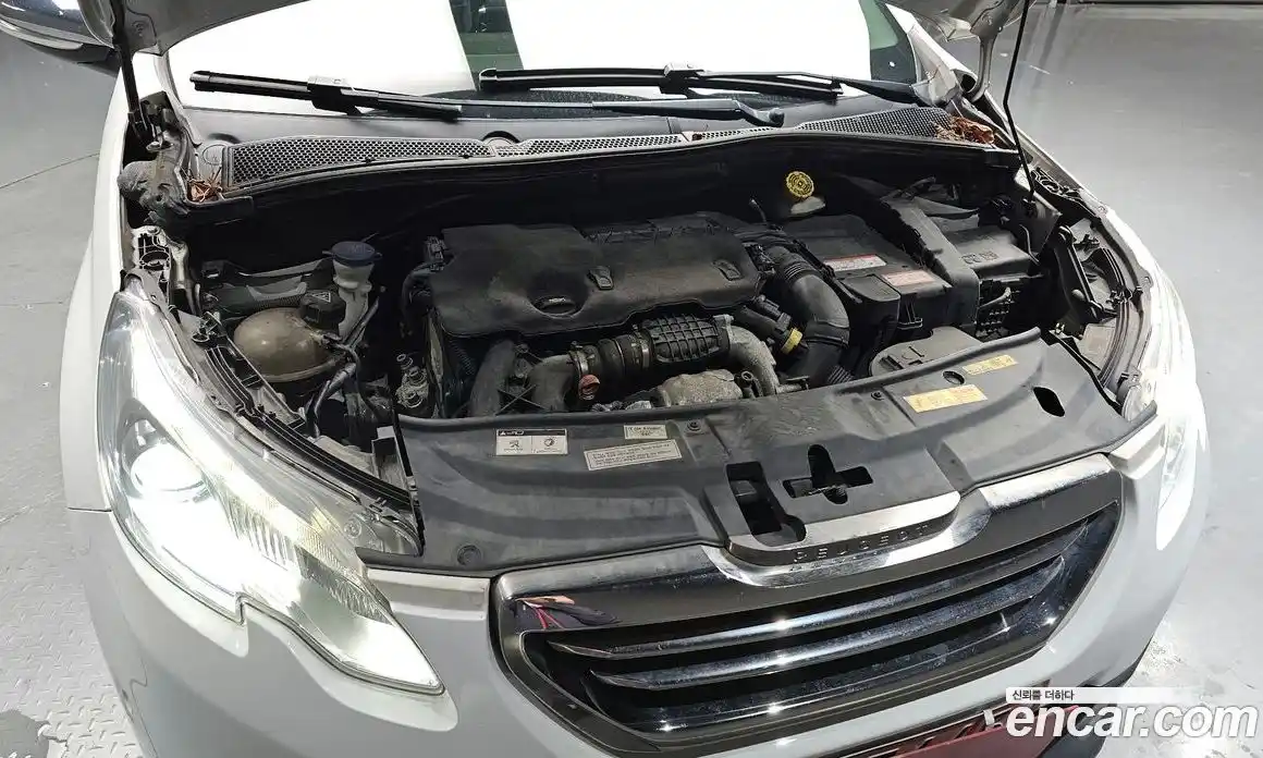 Peugeot 2008 2015 1.6 гидро в Москве № 336245, фото 6