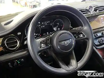 Bentley Bentayga 2021 4.0 гидро в Москве № 366526, миниатюра 12