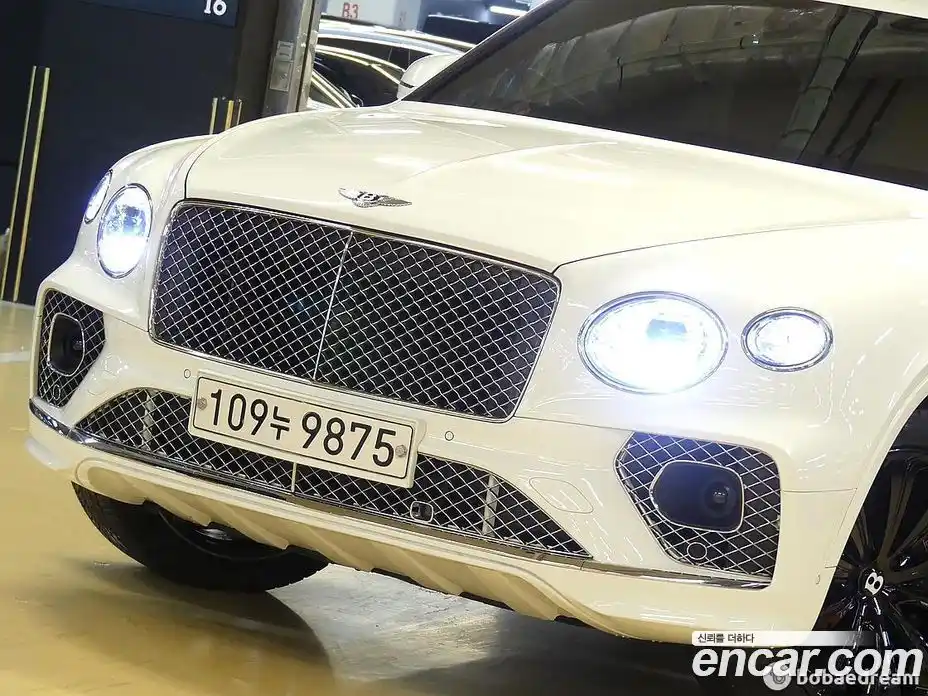 Bentley Bentayga 2021 4.0 гидро в Москве № 366526, фото 6