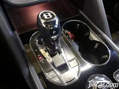 Bentley Bentayga 2021 4.0 гидро в Москве № 366526, миниатюра 9