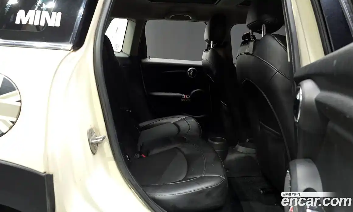 Mini Cooper 2016 1.5 гидро в Москве № 396809, фото 12