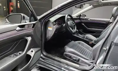 Volkswagen Passat 2021 2.0 гидро в Москве № 499864, миниатюра 11