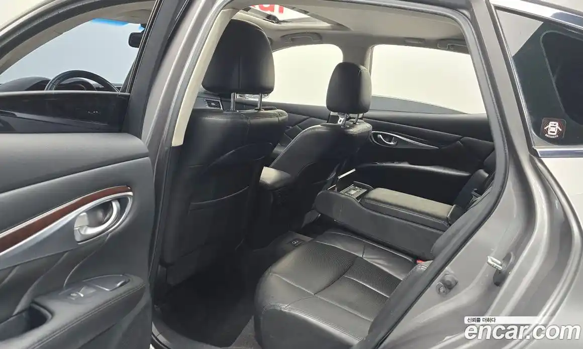 Infiniti M 2011 3.7 гидро в Москве № 500359, фото 12