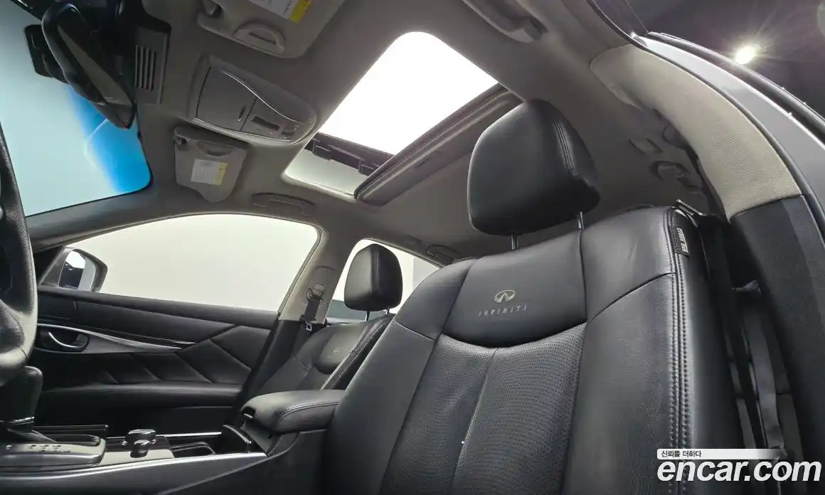 Infiniti M 2011 3.7 гидро в Москве № 500359, фото 20