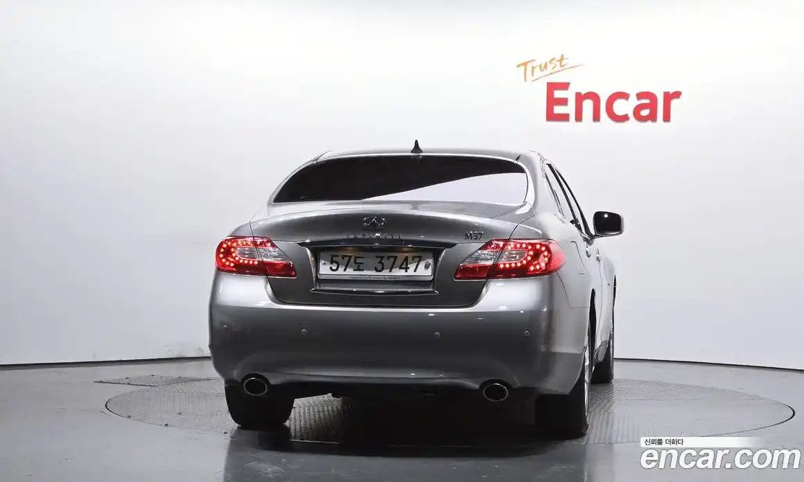 Infiniti M 2011 3.7 гидро в Москве № 500359, фото 4