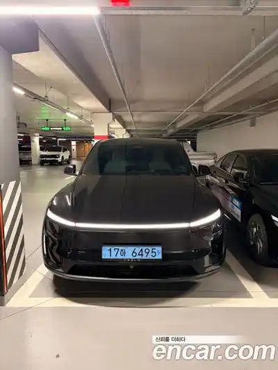 Tesla Model Y, 2025