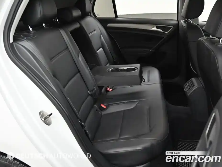Volkswagen Golf 2016 1.8 гидро в Москве № 629317, фото 12