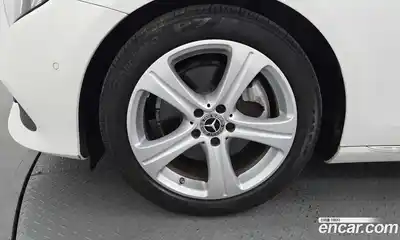 Mercedes-Benz E-Class 2018 2.0 гидро в Москве № 722759, миниатюра 5
