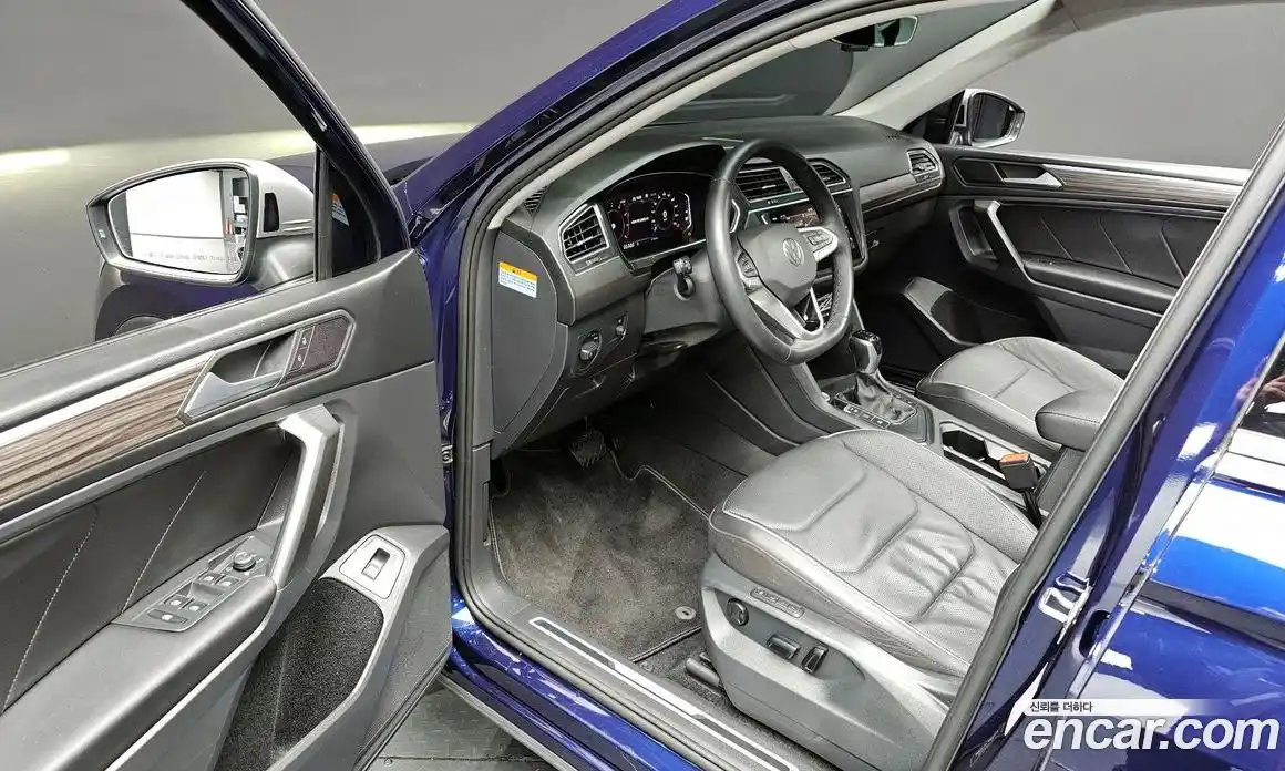 Volkswagen Tiguan 2022 2.0 гидро в Москве № 725140, фото 12
