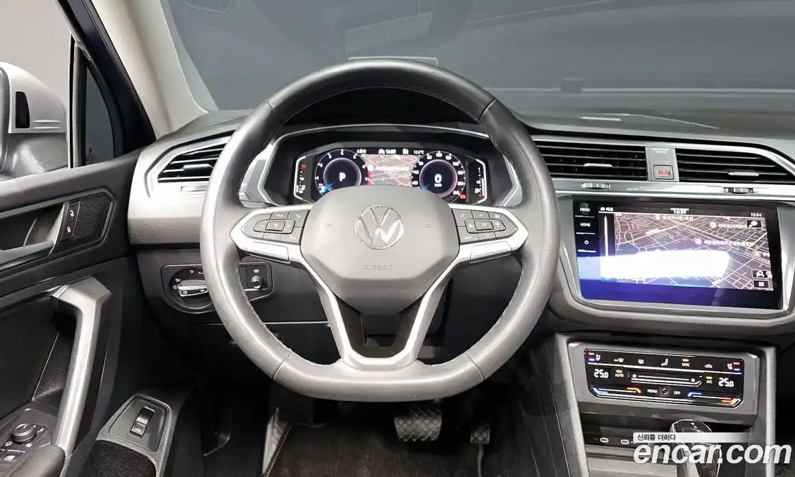 Volkswagen Tiguan 2022 2.0 гидро в Москве № 725140, фото 13
