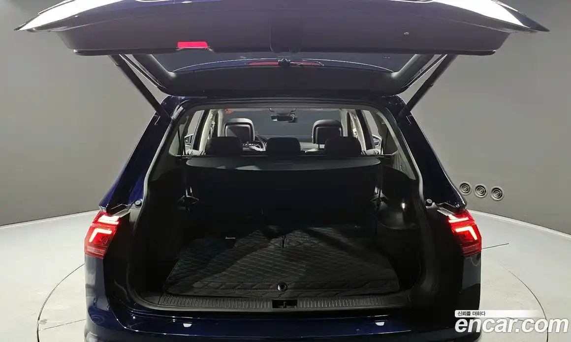 Volkswagen Tiguan 2022 2.0 гидро в Москве № 725140, фото 20