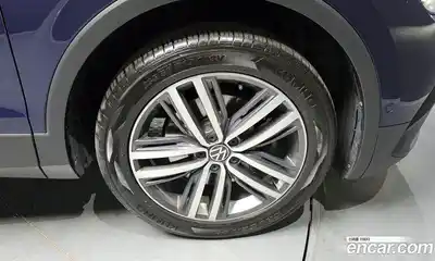Volkswagen Tiguan 2022 2.0 гидро в Москве № 725140, миниатюра 5