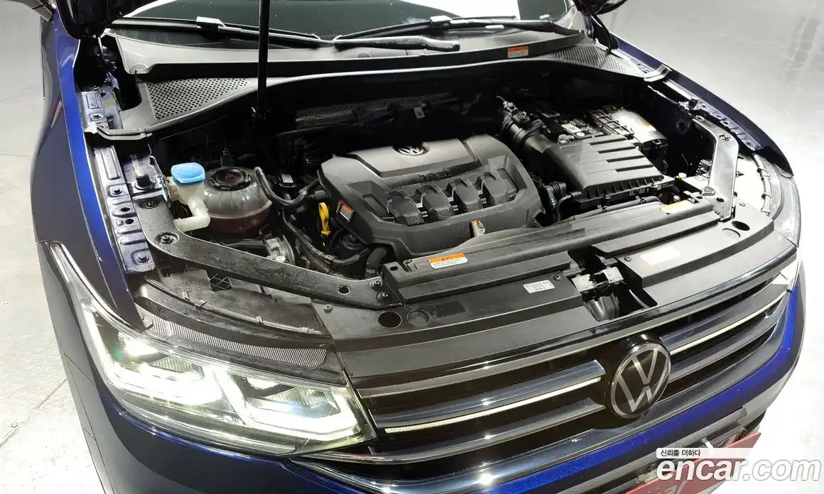 Volkswagen Tiguan 2022 2.0 гидро в Москве № 725140, фото 6