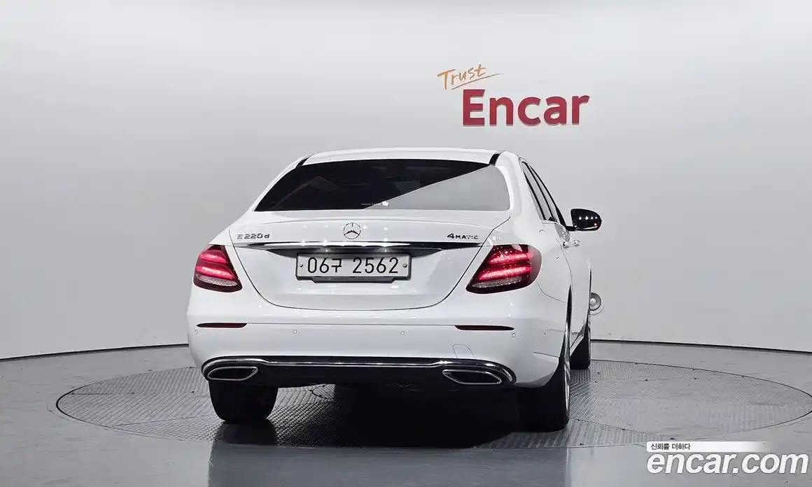 Mercedes-Benz E-Class 2017 1.9 гидро, фото 4