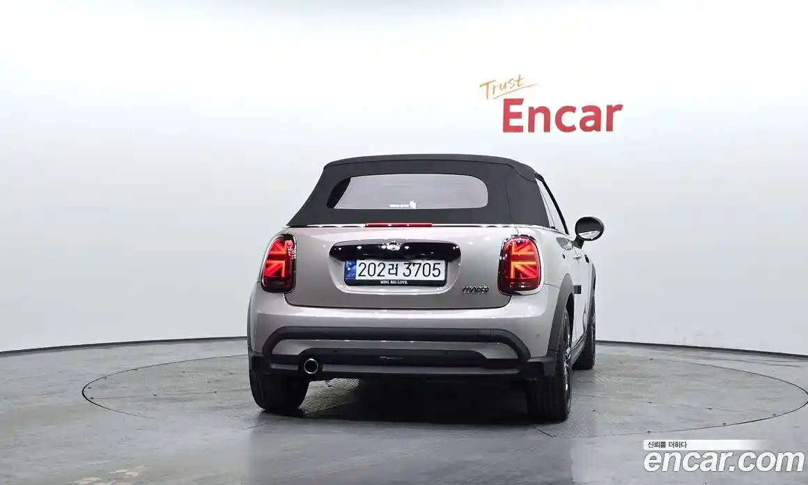 Mini Cooper Convertible 2024 1.5 гидро в Москве № 825224, фото 4