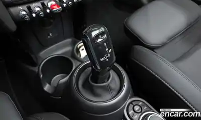 Mini Cooper Convertible 2024 1.5 гидро в Москве № 825224, миниатюра 9