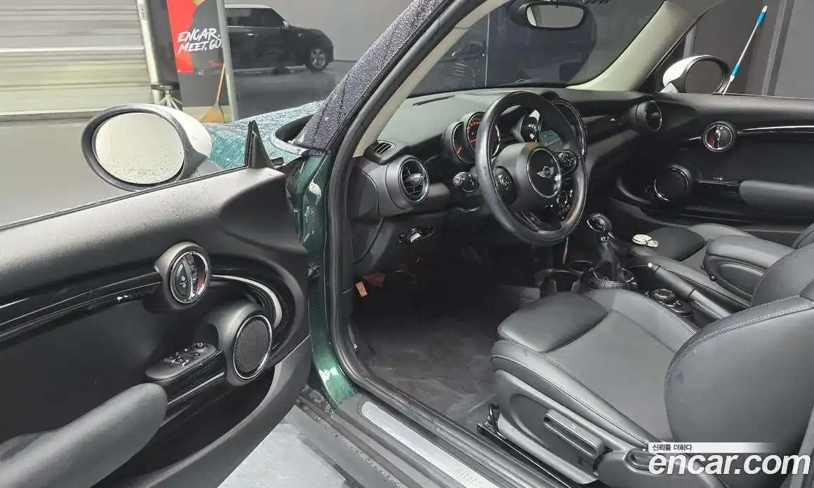 Mini Cooper 2017 1.5 гидро в Москве № 825365, фото 11