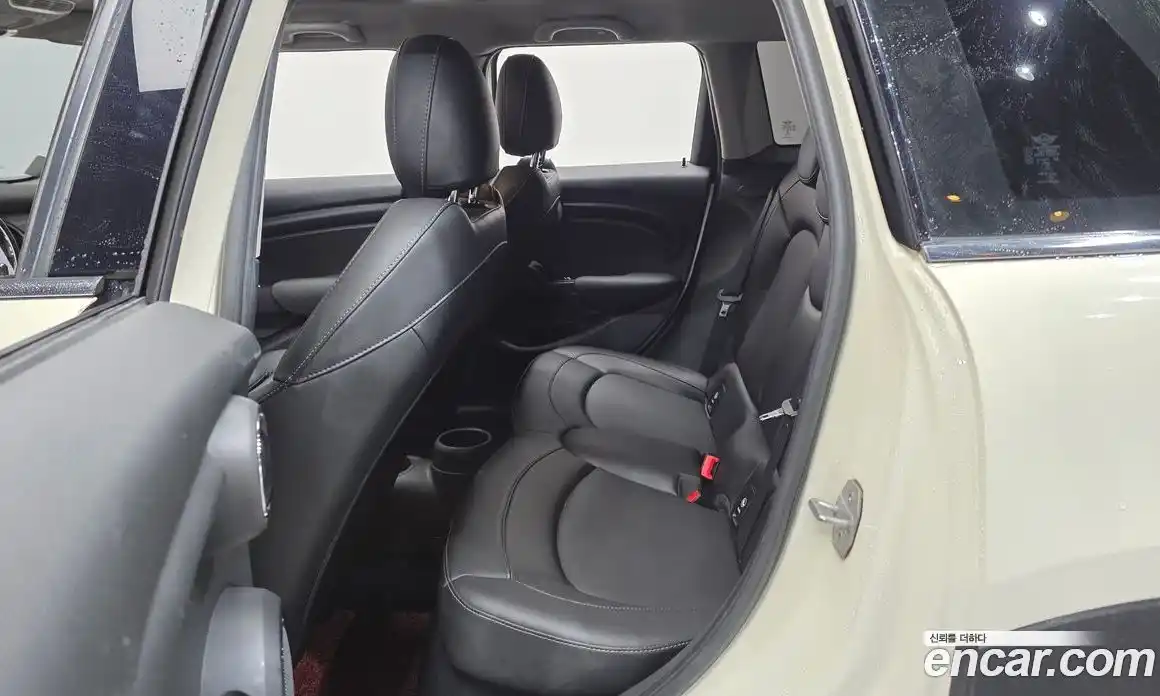 Mini Cooper 2017 1.5 гидро в Москве № 825384, фото 12