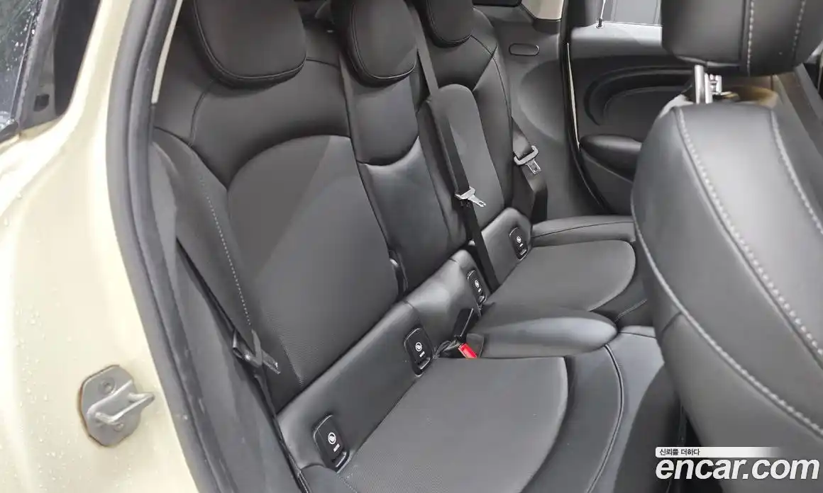 Mini Cooper 2017 1.5 гидро в Москве № 825384, фото 13