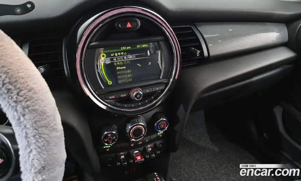 Mini Cooper 2017 1.5 гидро в Москве № 825384, фото 15
