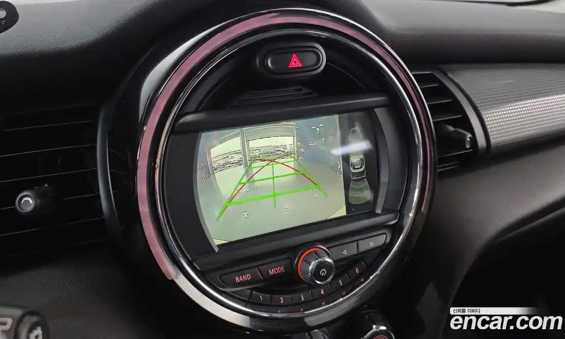 Mini Cooper 2017 1.5 гидро в Москве № 825384, фото 16