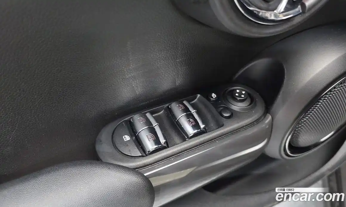 Mini Cooper 2017 1.5 гидро в Москве № 825384, фото 17