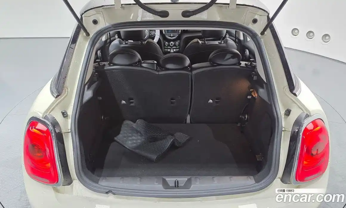 Mini Cooper 2017 1.5 гидро в Москве № 825384, фото 20
