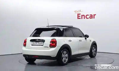 Mini Cooper 2017 1.5 гидро в Москве № 825384, миниатюра 2