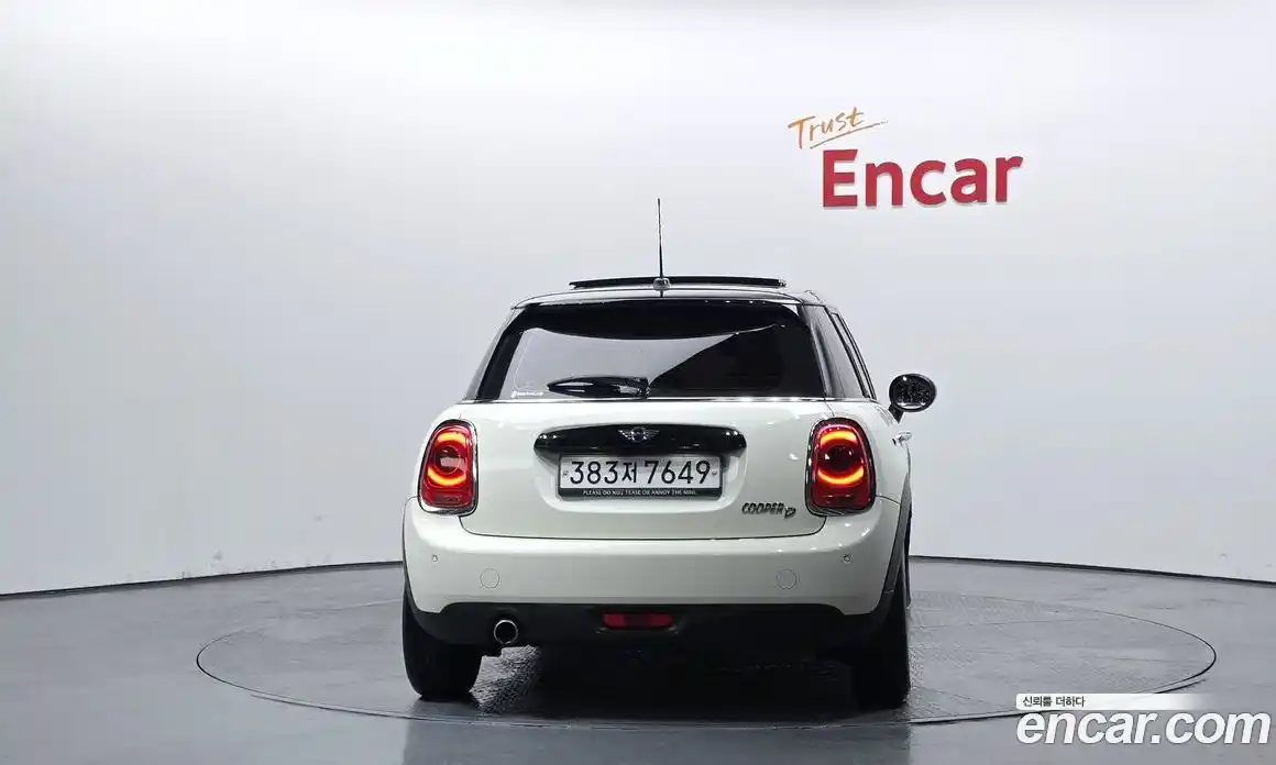 Mini Cooper 2017 1.5 гидро в Москве № 825384, фото 4