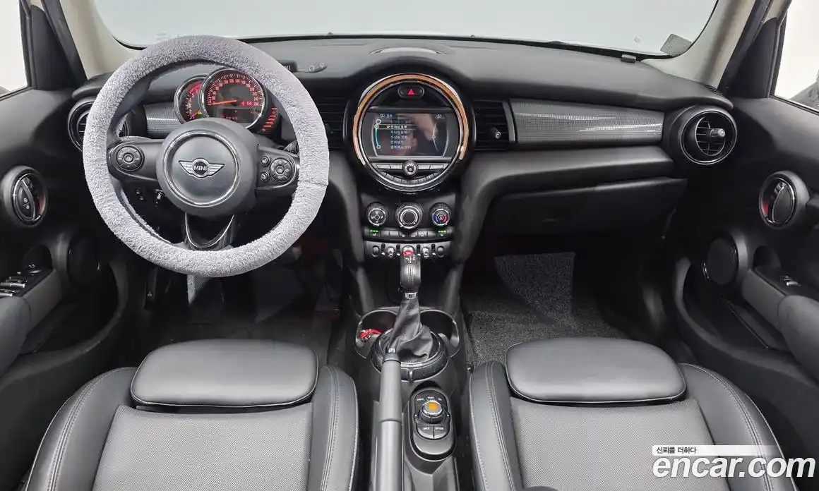 Mini Cooper 2017 1.5 гидро в Москве № 825384, фото 7