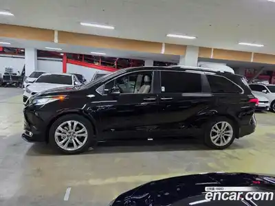 Toyota Sienna 2022 2.5 гидро в Москве № 863046, миниатюра 3