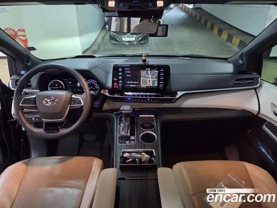 Toyota Sienna 2022 2.5 гидро в Москве № 863046, фото 9