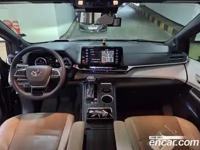 Toyota Sienna 2022 2.5 гидро в Москве № 863046, миниатюра 9