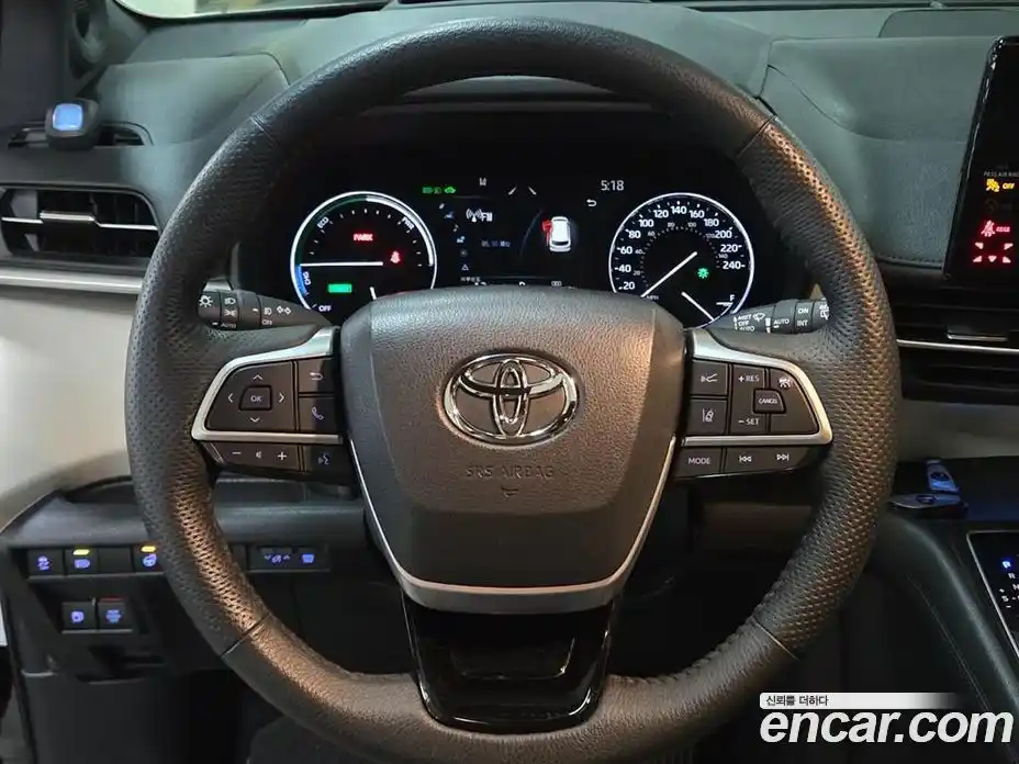 Toyota Sienna 2022 2.5 гидро в Москве № 863046, фото 10