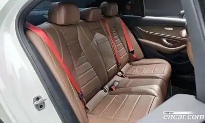 Mercedes-Benz E-Class 2022 2.0 гидро, миниатюра 12