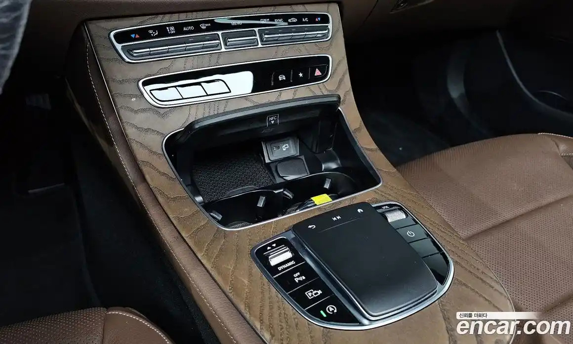 Mercedes-Benz E-Class 2022 2.0 гидро, фото 18