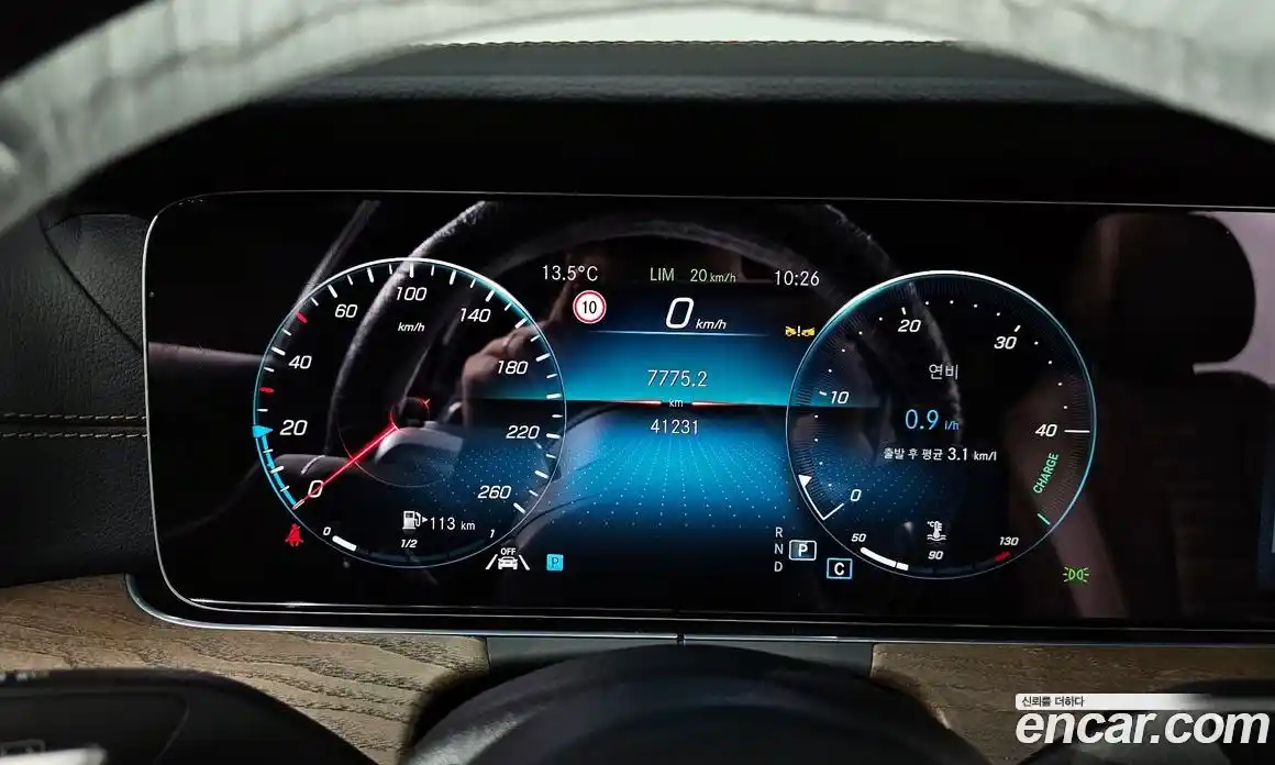 Mercedes-Benz E-Class 2022 2.0 гидро, фото 8