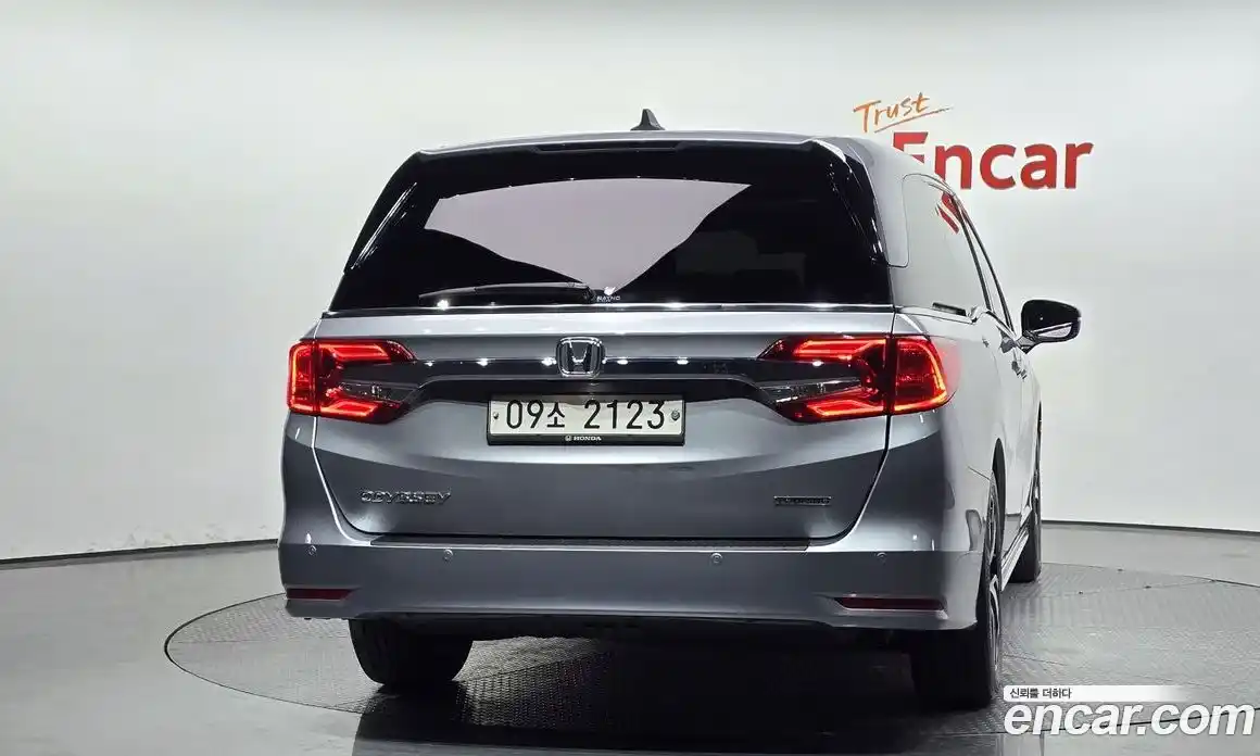 Honda Odyssey 2017 3.5 гидро в Москве № 896827, фото 3