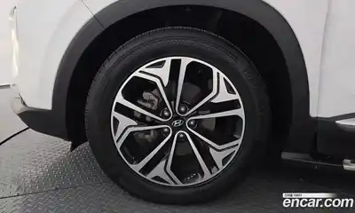 Hyundai Santa Fe 2019 2.0 Автомат в Москве № 927898, миниатюра 4